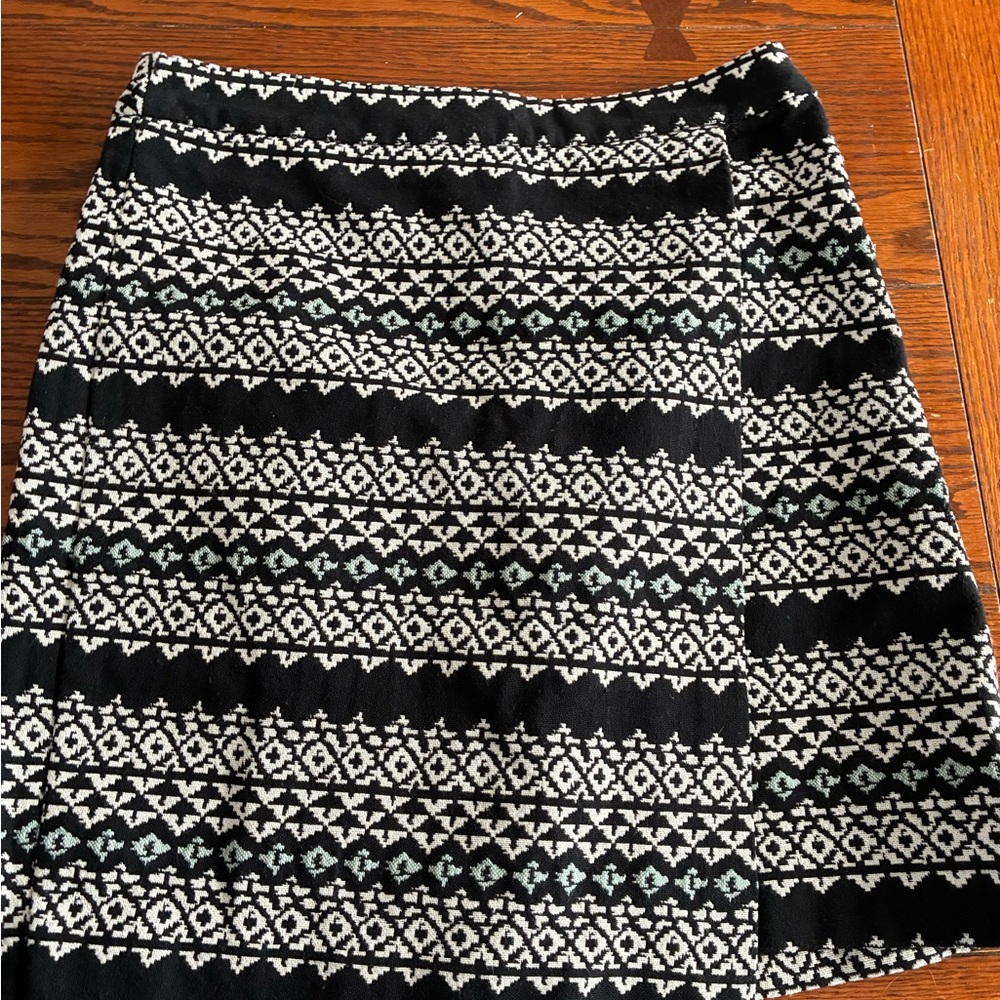 LOFT Black and Cream Geometric Pencil Skirt